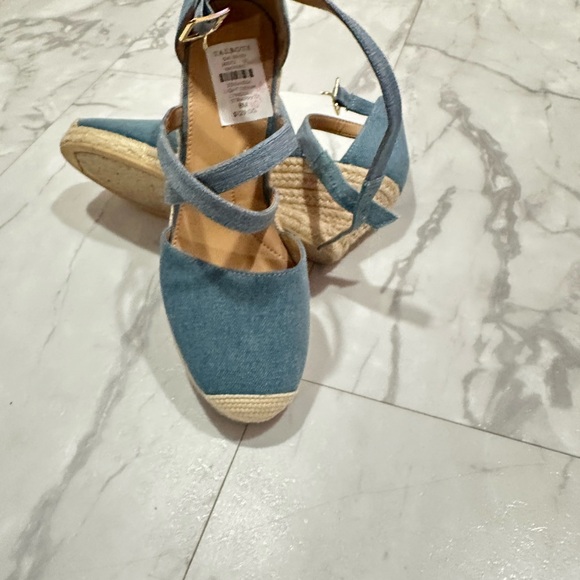 Talbots - Picture 2 of 5